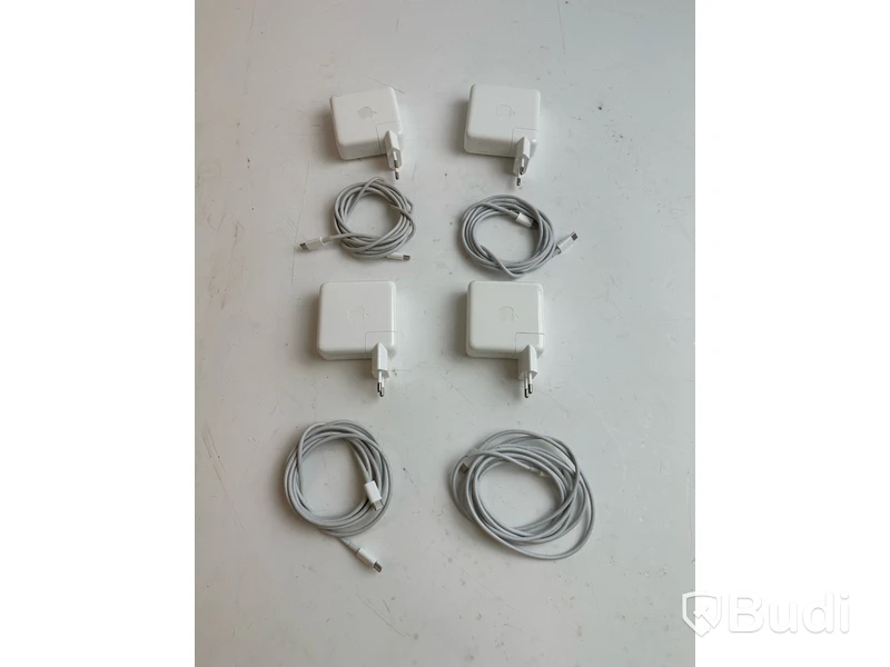 4 st. Apple USB-C Power Adapter