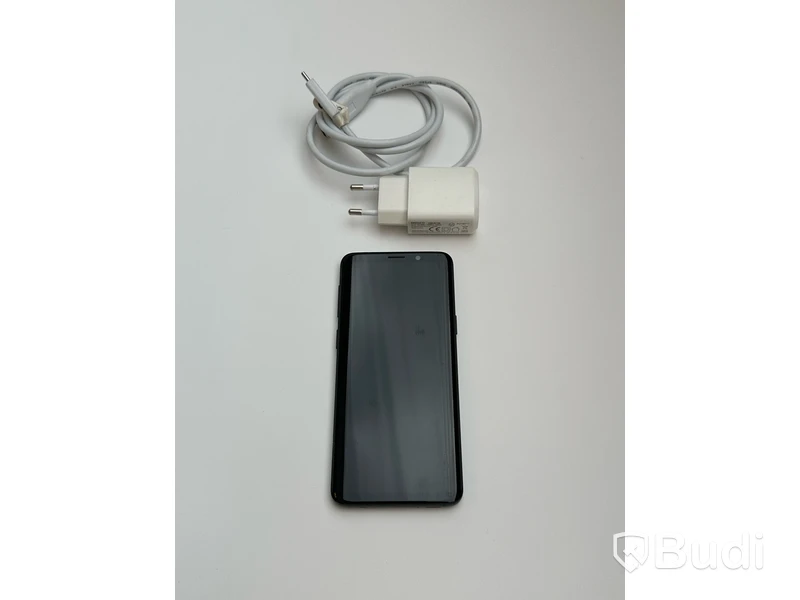 Mobil Samsung Galaxy S9 inkl. laddare.
