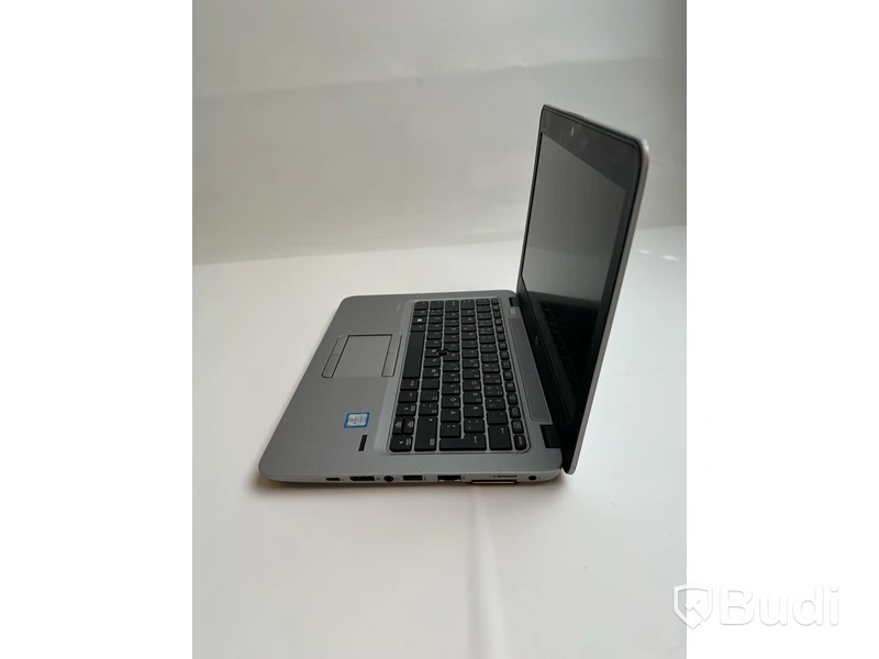 Dator HP EliteBook 820 G3. OBS! Låst BIOS och repor på chassit.