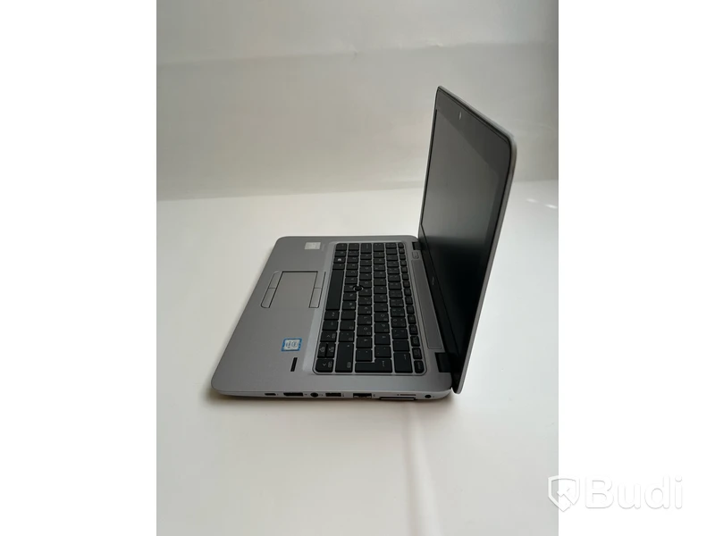 Dator HP EliteBook 820 G3. OBS! Låst BIOS och repor på chassit.