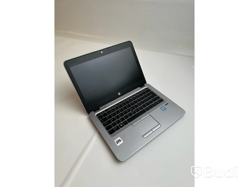 Dator HP EliteBook 820 G3. OBS! Låst BIOS och repor på chassit.