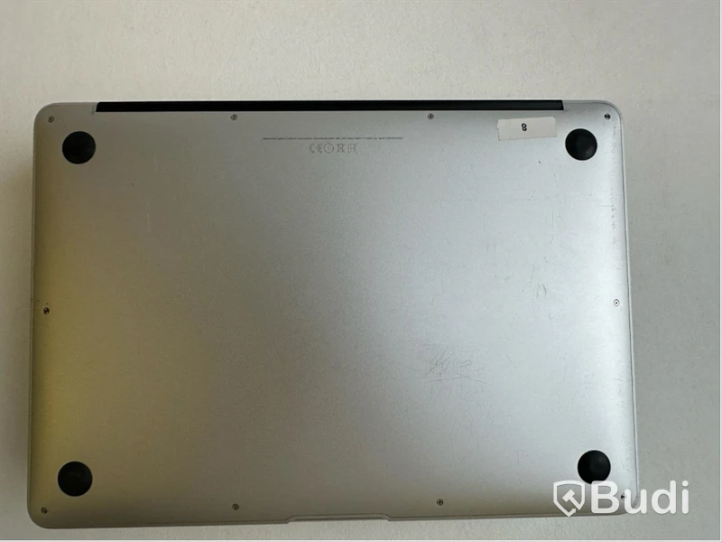 Dator Apple MacBook Air 13 tum (2015). OBS! Defekt skärm.