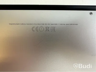 Dator Apple MacBook Air 13 tum (2015). OBS! Defekt skärm.