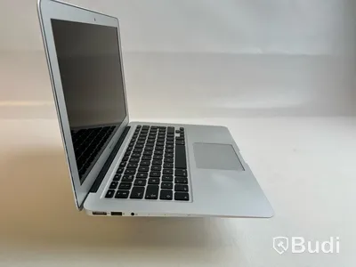 Dator Apple MacBook Air 13 tum (2015). OBS! Defekt skärm.