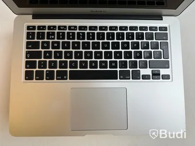 Dator Apple MacBook Air 13 tum (2015). OBS! Defekt skärm.