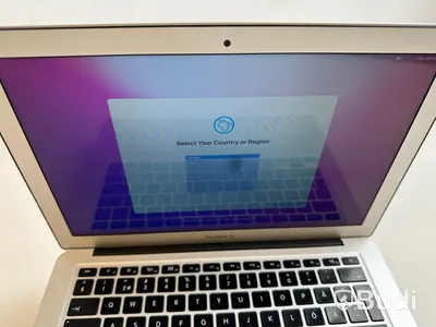 Dator Apple MacBook Air 13 tum (2015). OBS! Defekt skärm.