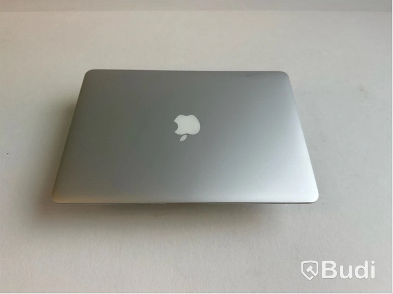 Dator Apple MacBook Air 13 tum (2015). OBS! Defekt skärm.