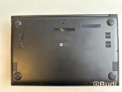 Dator Asus VivoBook M413I, inkl. laddare.