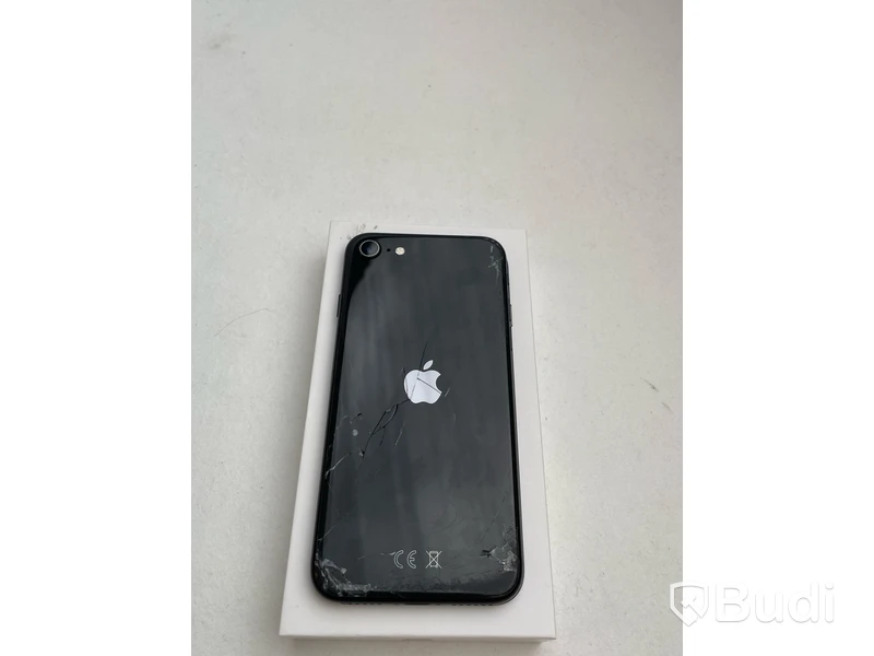 Mobil Apple iPhone SE. OBS! Skador på baksidan.