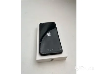 Mobil Apple iPhone SE. OBS! Skador på baksidan.