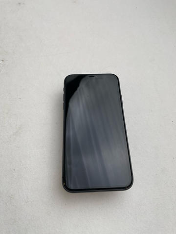 Mobil Apple iPhone 11 64GB.