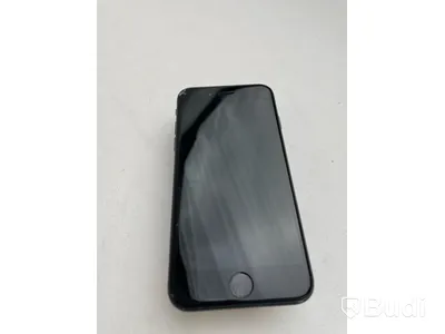 Mobil Apple iPhone SE. OBS! Skador på baksidan.