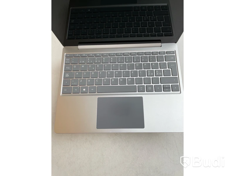 Dator Microsoft Surface Laptop Go.