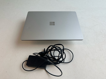 Dator Microsoft Surface Laptop. - batterifel