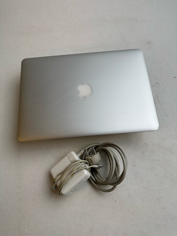 Dator Apple MacBook Air 13 tum(2015) 