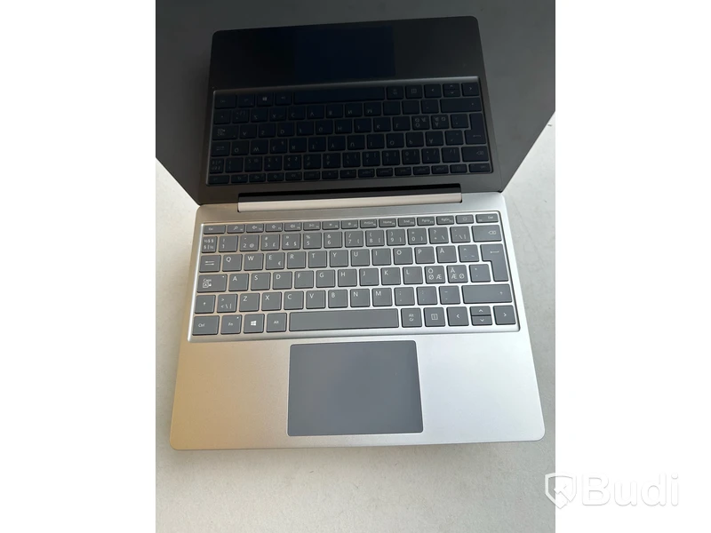Dator Microsoft Surface Laptop Go.
