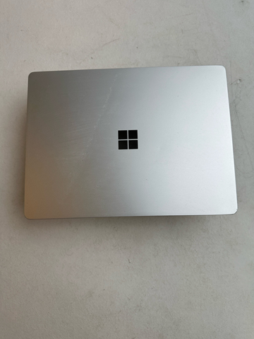 Dator Microsoft Surface Laptop Go.