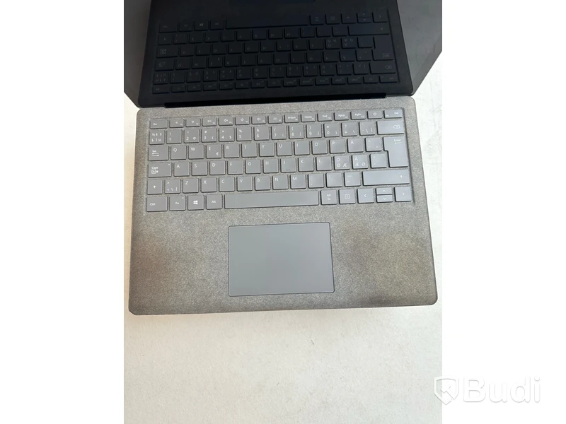 Dator Microsoft Surface Laptop.