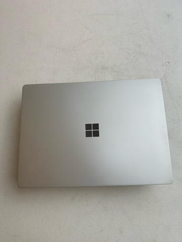 Dator Microsoft Surface Laptop.