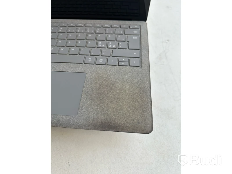 Dator Microsoft Surface Laptop.