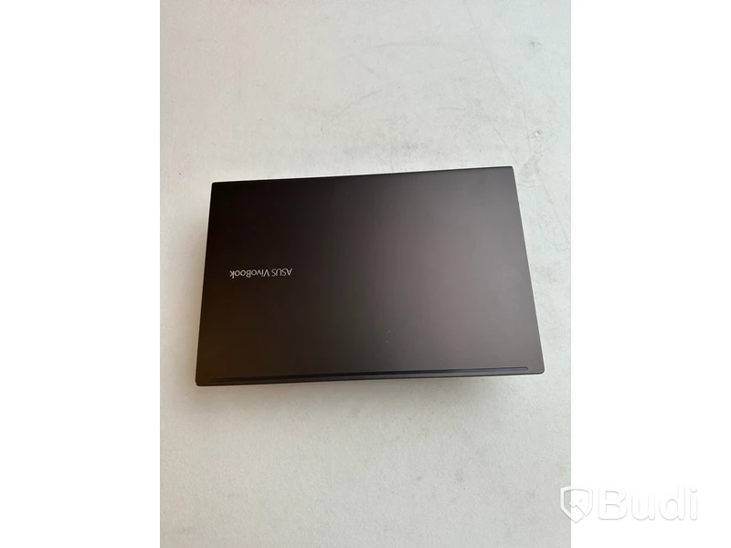 Dator Asus VivoBook M413I. OBS! Inget OS och defekt chassi