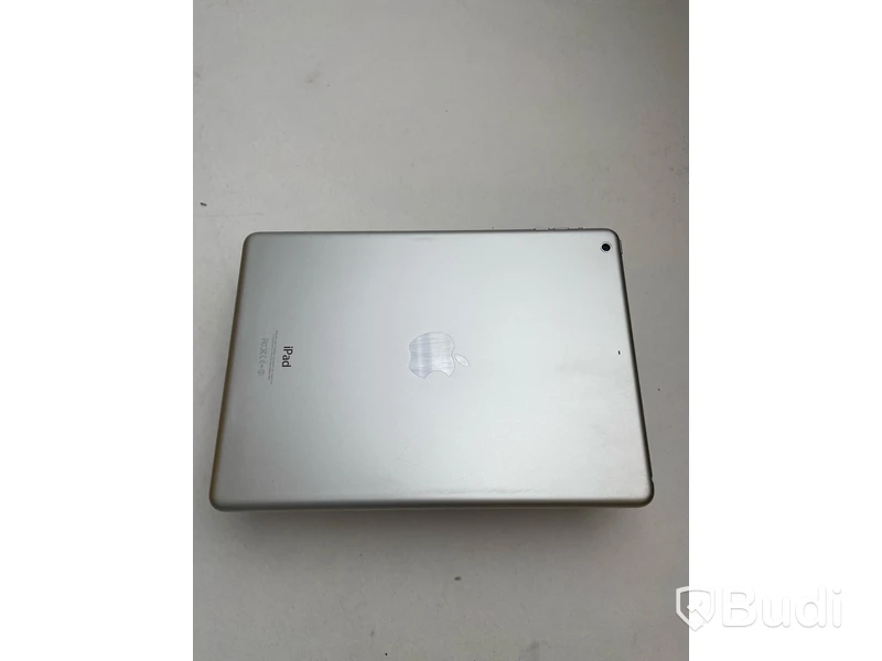Apple iPad Air (2013).