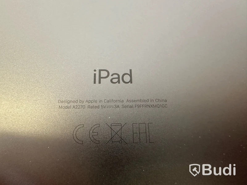 Surfplatta Apple iPad 8th gen 32GB. OBS! Defekt skärm.