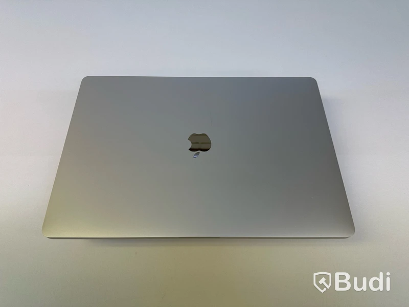 Dator Apple MacBook Pro 16 tum (2019. OBS! Defekt skärm.