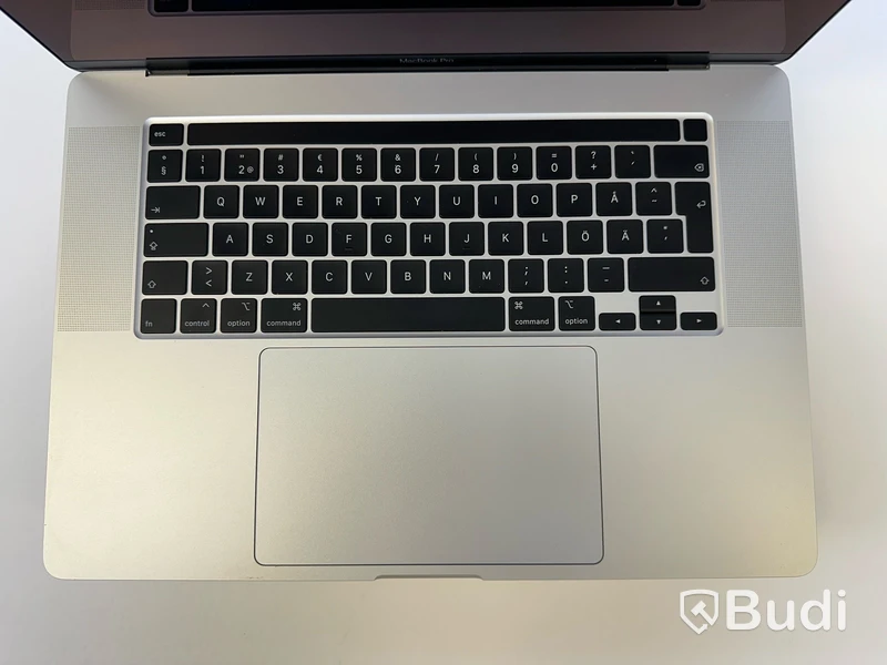 Dator Apple MacBook Pro 16 tum (2019. OBS! Defekt skärm.