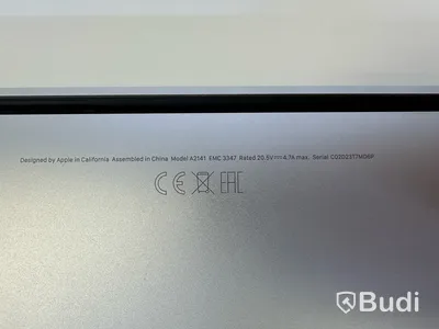Dator Apple MacBook Pro 16 tum (2019. OBS! Defekt skärm.