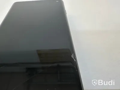 Mobil Samsung Galaxy S10 128GB. OBS! Sprucken skärm.