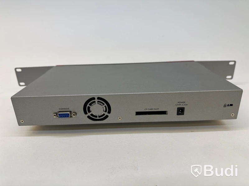 Brandvägg ZyXEL ZyWALL 110 VPN Firewall.