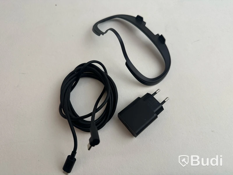 Oculus Quest VR headset 64GB.