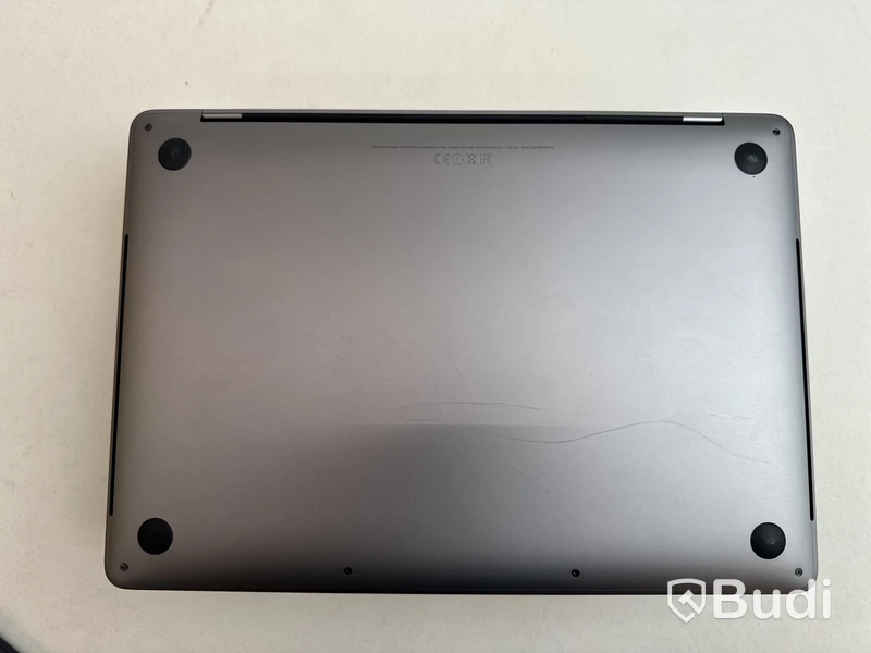 Dator Apple MacBook Pro 13 tum (2017). OBS! Repad chassi.