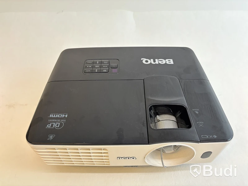BenQ Projektor TH681+