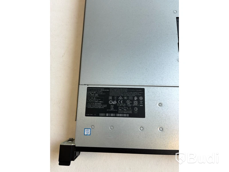Server HPE ProLiant DL360 Gen10. Obs! Inga hårddiskar