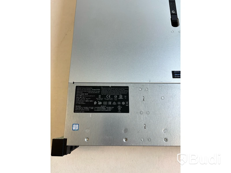 Server HPE ProLiant DL380 Gen10. Obs! Inga hårddiskar