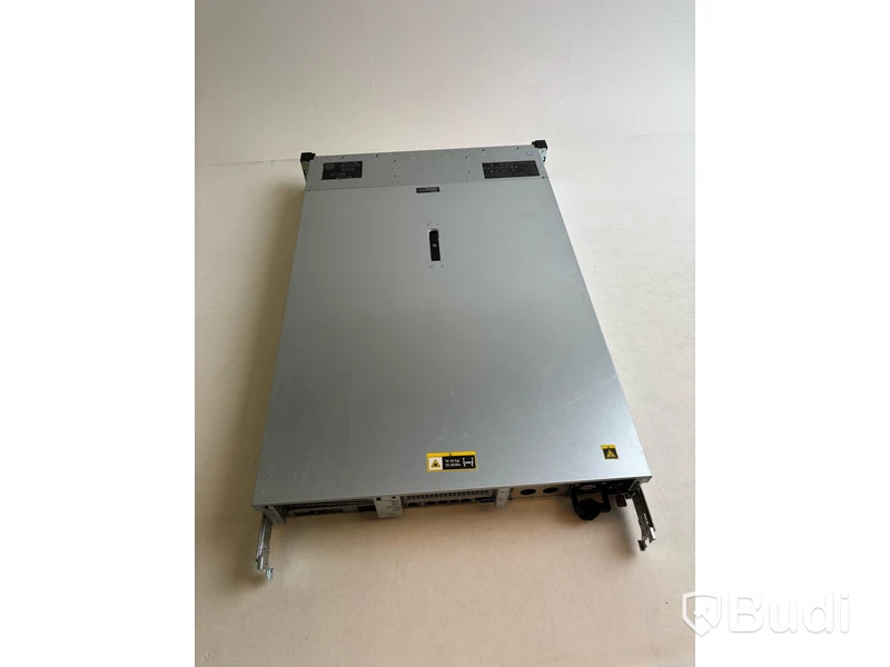 Server HPE ProLiant DL380 Gen10. Obs! Inga hårddiskar