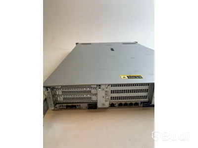 Server HPE ProLiant DL380 Gen10. Obs! Inga hårddiskar