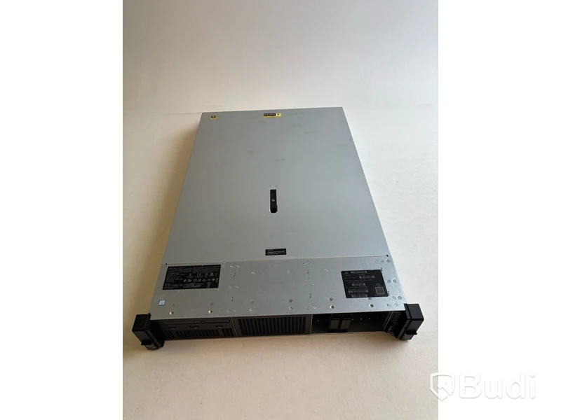 Server HPE ProLiant DL380 Gen10. Obs! Inga hårddiskar