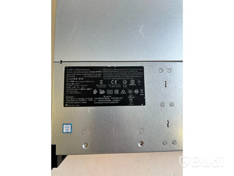 Server HPE ProLiant DL380 Gen10. Obs! Inga hårddiskar