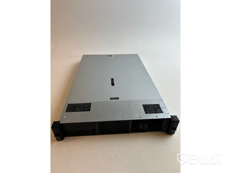 Server HPE ProLiant DL380 Gen10. Obs! Inga hårddiskar