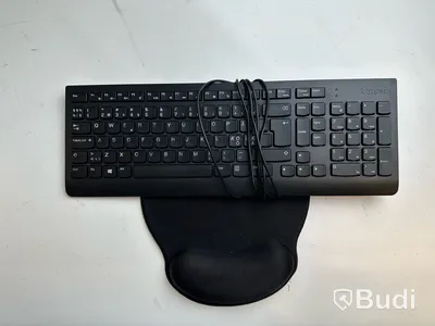 Dator Lenovo IdeaCenter AIO 3 24 tum inkl. tagentbord och musmatta