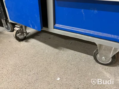 Verktygsvagn med innehåll