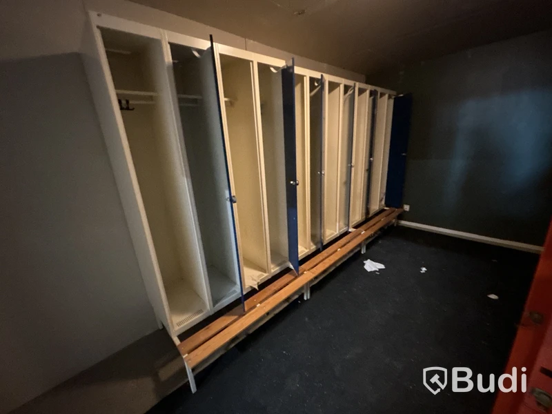 Klädskåp 23 platser