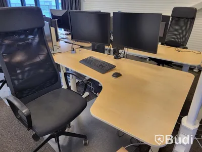 Elektriskt höj-/sänkbart skrivbord ink hurts, kontorsstol, avskärmning