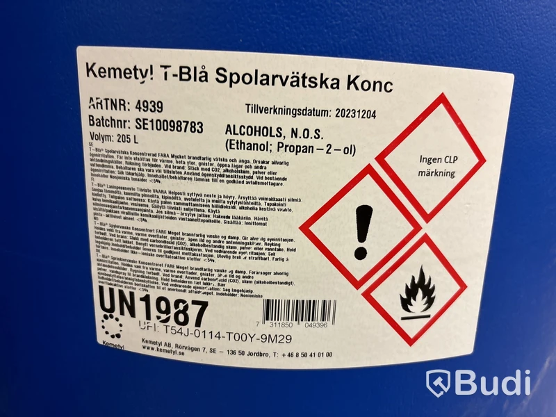 Ca 150 liter spolarvätska med pumpar
