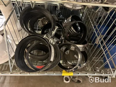 3 st hyllor med rördelar & rörkopplingar