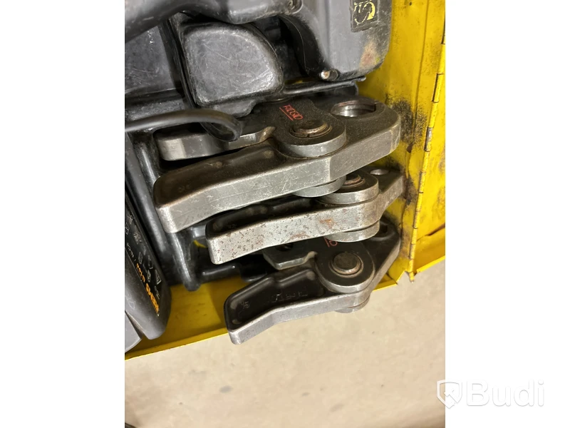 Pressmaskin Rems med 5 st pressbackar