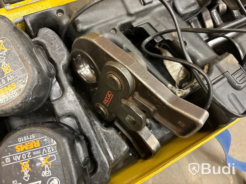 Pressmaskin Rems med 5 st pressbackar